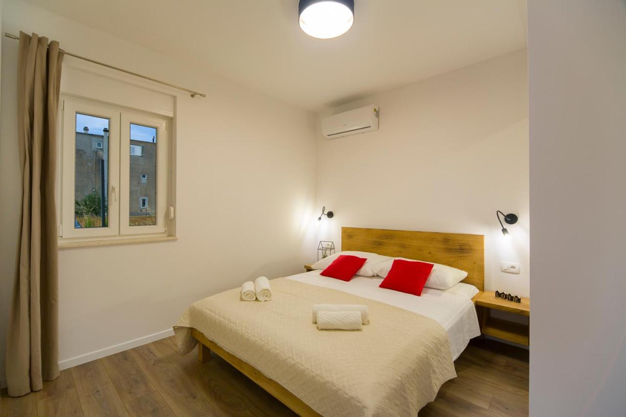 Apartments Bulli Trogir Exterior photo