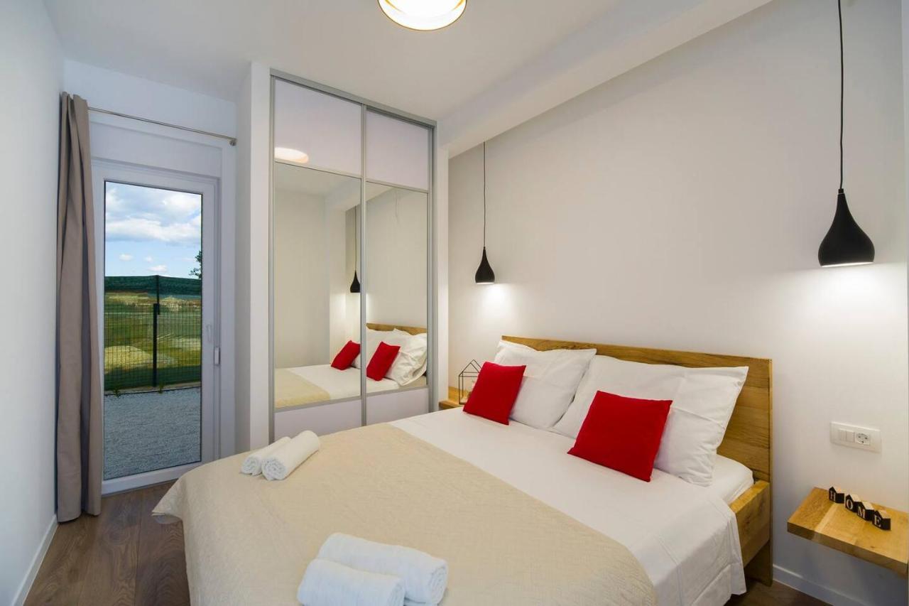 Apartments Bulli Trogir Exterior photo