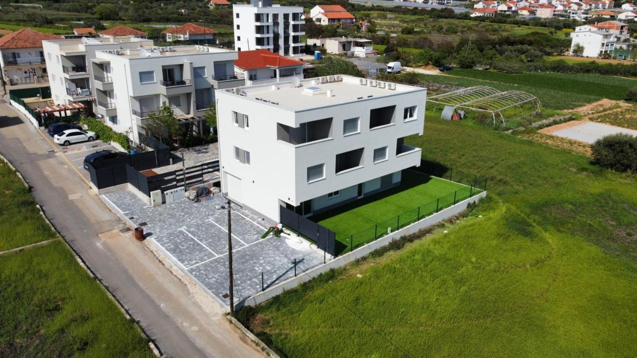 Apartments Bulli Trogir Exterior photo
